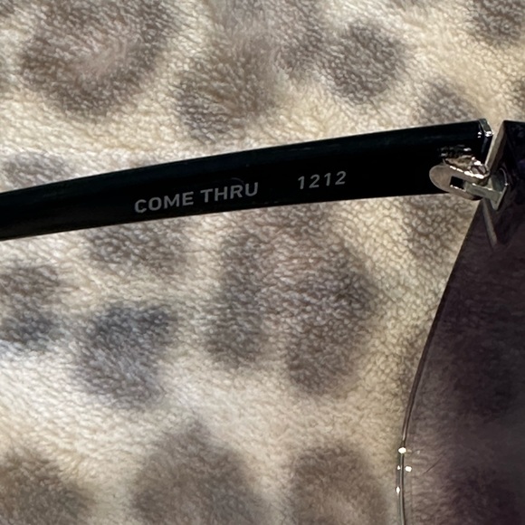 Quay | Come Thru Sunglasses | Polarized - Picture 6 of 13